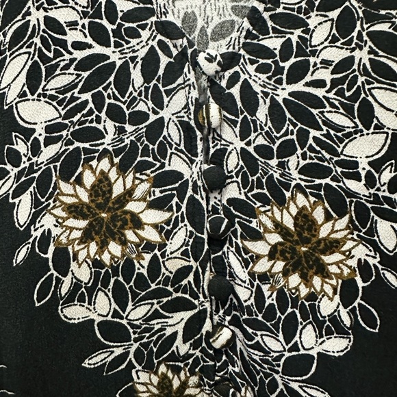 Free People Birds of Feathers Black and Cream Graphic Bishop Sleeve Blouse - Picture 5 of 9